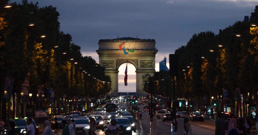 Insolite: Un ultra-traileur court 100
km… sur les Champs-Élysées