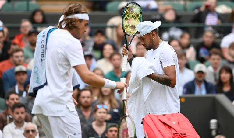 Apostoli, mère de Tsitsipas, s’en prend à Kyrgios : « S’il était possible de montrer uniquement son jeu sans le son, ce serait formidable »