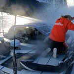 Vendée Globe, une concurrente en pleine
détresse