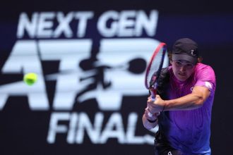 Fonseca donne une leçon de tennis à Van Assche et rejoint la finale du Masters Next Gen