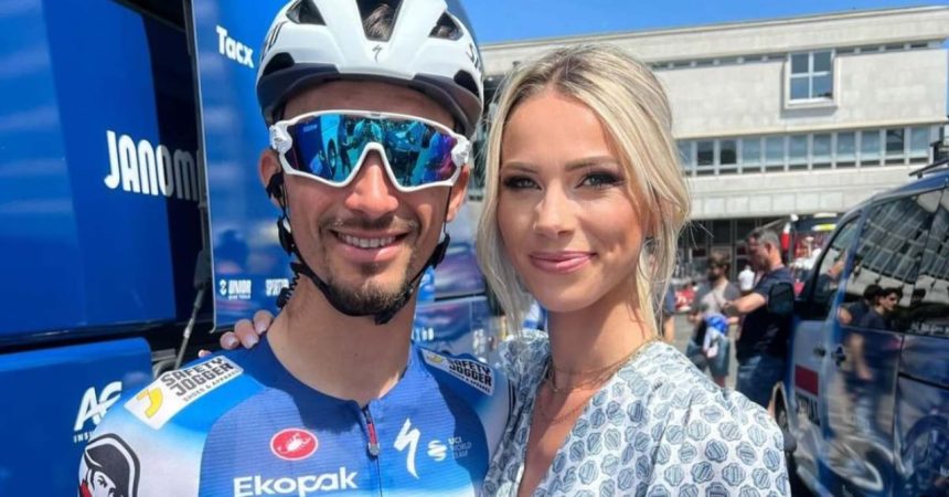 Fin de l’histoire et grosse émotion
pour Alaphilippe et Rousse