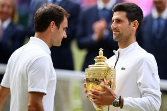 La mère de Tsitsipas : « Federer a grandi dans un pays heureux, Djokovic a dû se cacher dans un abri anti-aérien étant enfant »