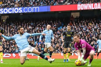 Manchester City, toujours aussi
laborieux