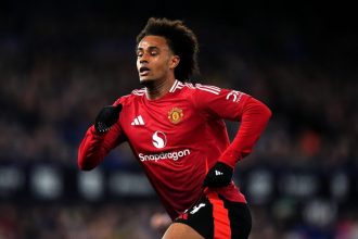 Man Utd : remplacé à la 32e minute, Joshua Zirkzee rentre directement au vestiaire