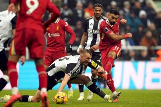 Premier League : Liverpool accroché par Newcastle dans un match fou, Chelsea solide dauphin, Manchester City se refait la cerise