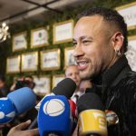 Neymar rembarre publiquement un club