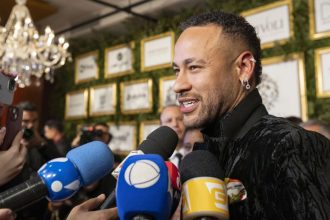 Neymar rembarre publiquement un club