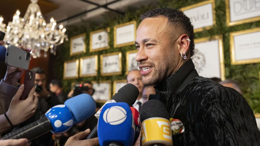 Neymar rembarre publiquement un club