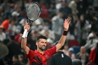 Les incroyables retrouvailles de Djokovic avec un ami d’enfance… dans un avion !