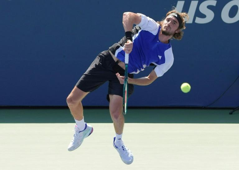 Apostolos Tsitsipas réagit à une vidéo partagée par son fils sur les parents narcissiques