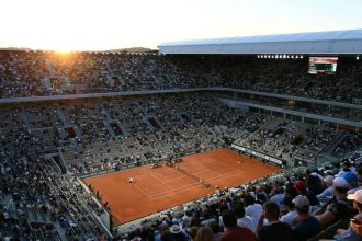 Roland-Garros dévoile son affiche pour l’édition 2025 dans un style bande dessinée