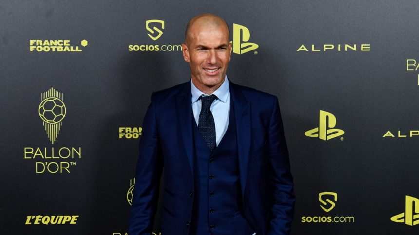 Coup de tonnerre, le retour de Zidane
annoncé !