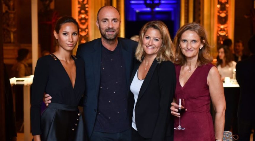 Qui est la nouvelle compagne de
Christophe Dugarry ?