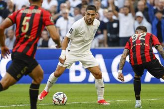 OM : un ancien boxeur détruit Neal Maupay