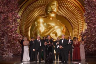 Lauréats des Oscars 2024 : Le film Oppenheimer de Christopher Nolan domine