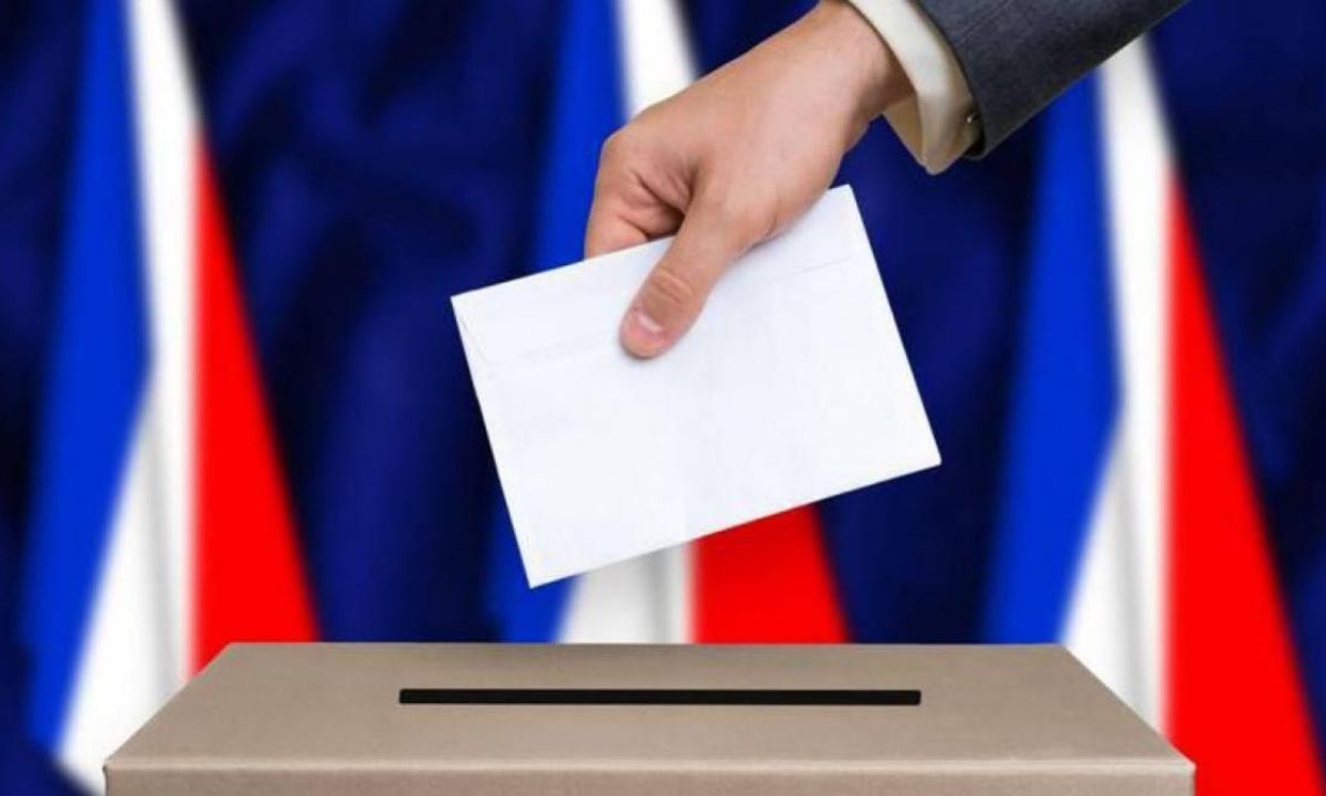 Commencement des élections législatives en France